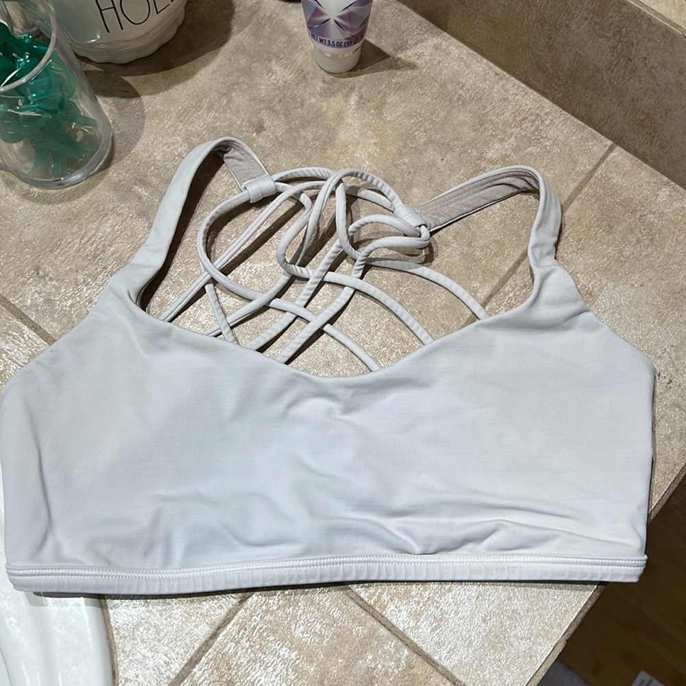 Lululemon white sports bra size 8